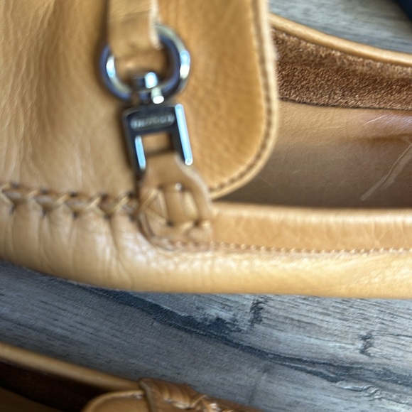 Shoes and free key chain from coach - Picture 6 of 11